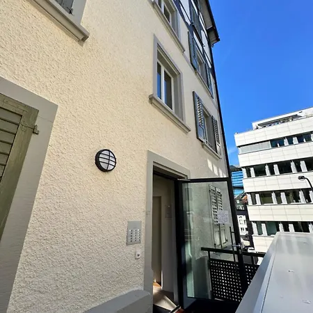 Mcneal Solutions Zentrale Lage Direkt Am Roten Platz